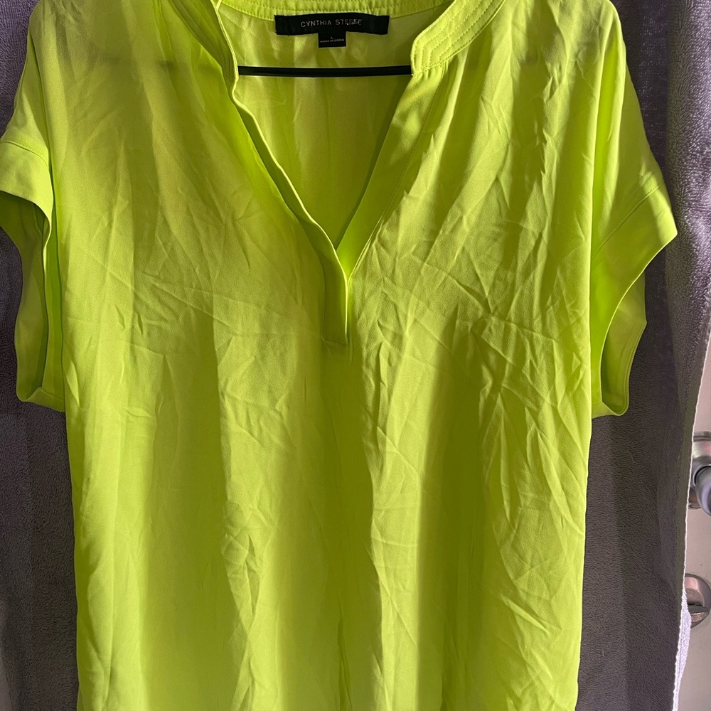 Cynthia Steffe Women's Vibrant Lime Blouse